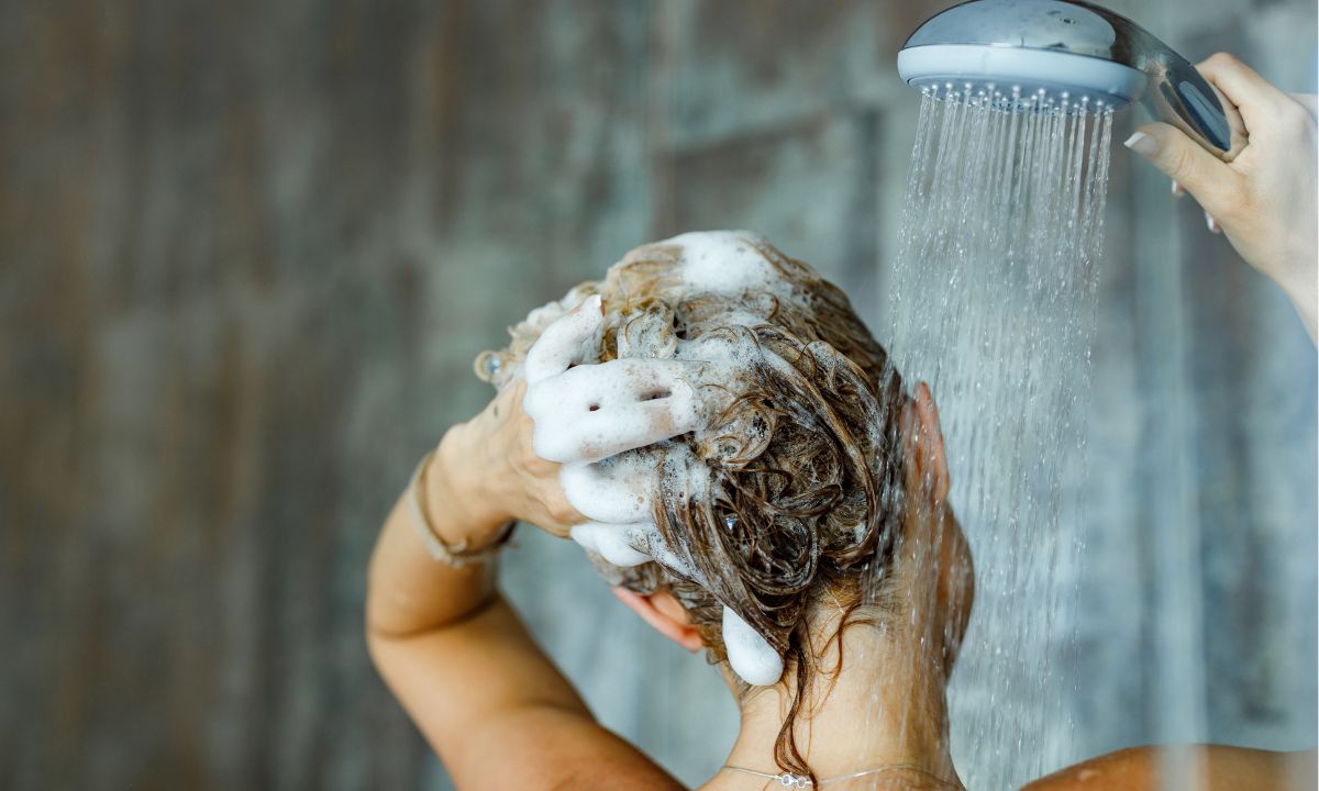 Gội đầu và làm khô tóc