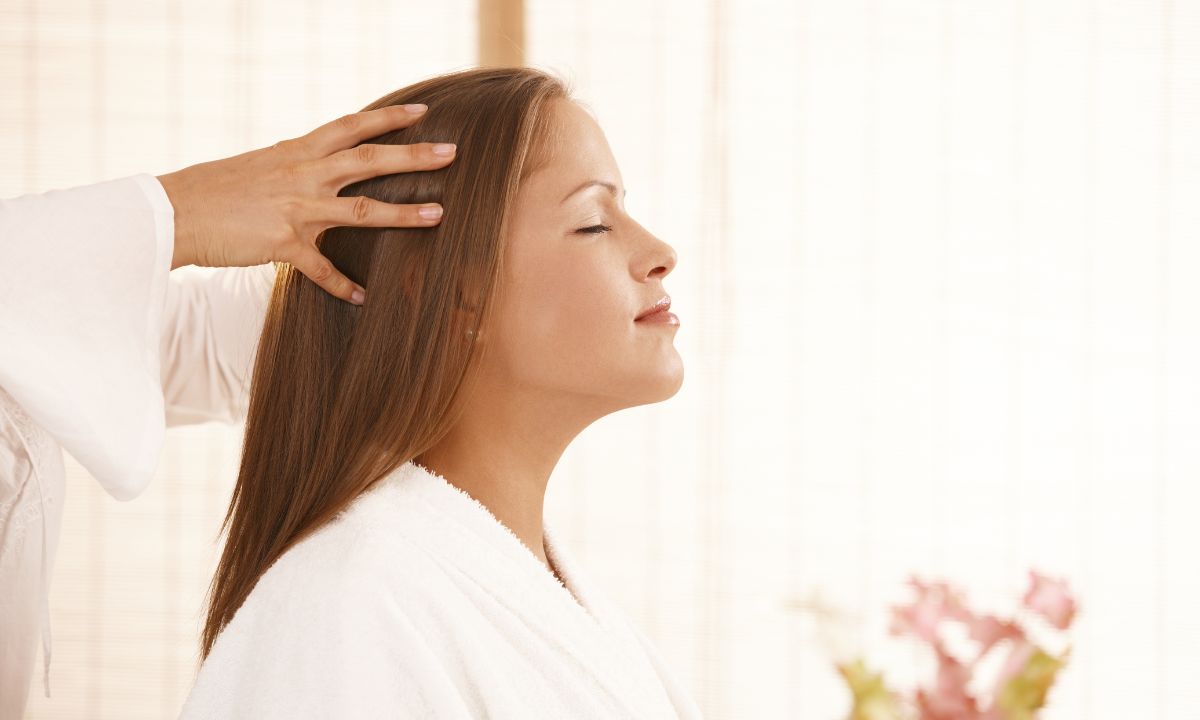 Massage đầu giúp kích thích mọc tóc