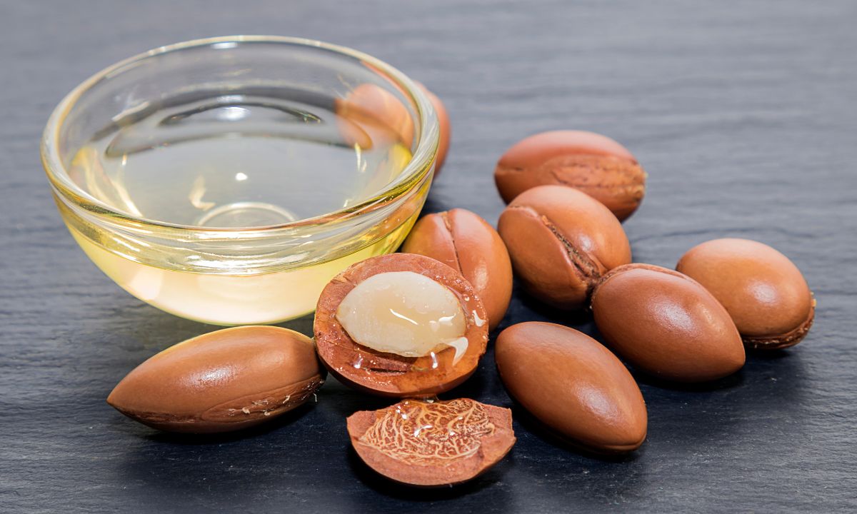 Massage đầu bằng dầu argan