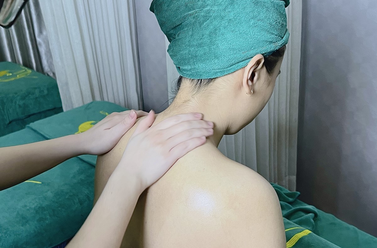 gội đầu dưỡng sinh giúp Cải thiện tình trang đau nhức cổ vai gáy