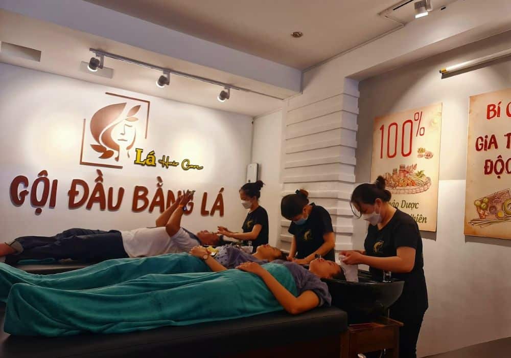 Gội Đầu Bằng Lá