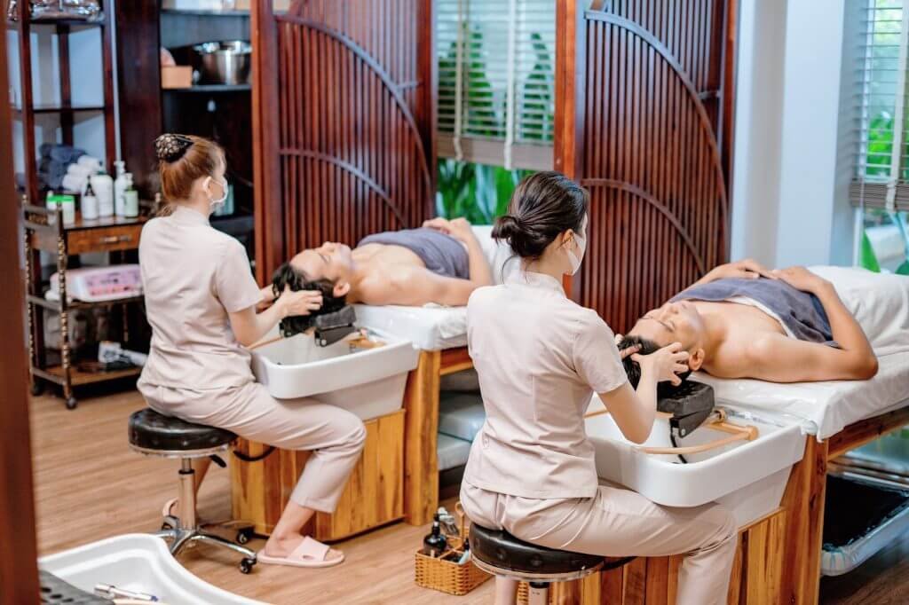 Hạ Spa là điểm thư giãn massage gần đây, dễ dàng tìm đến chỉ trong vài phút.