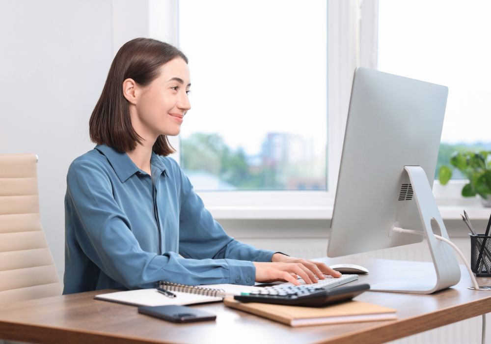 Thực hiện tư thế đúng khi làm việc