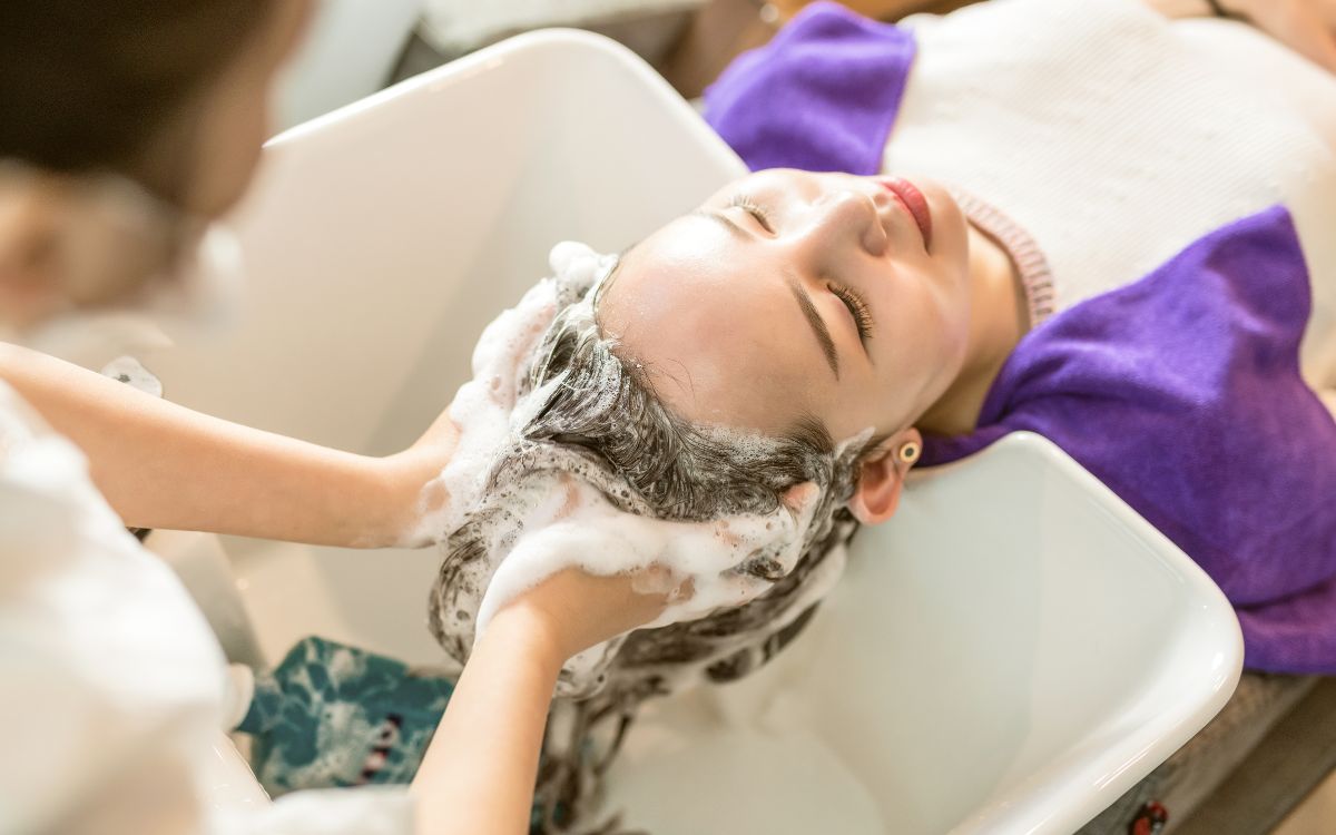 Cách gội đầu tại nhà đơn giản và hiệu quả nhất