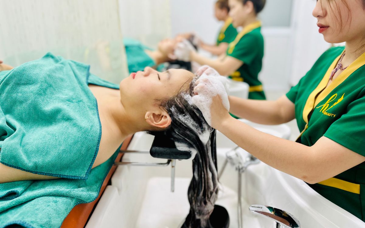 Hướng dẫn gội đầu tại nhà đơn giản và hiệu quả