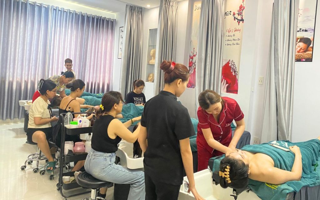 Khóa học Spa chuyên nghiệp bao nhiêu tiền?