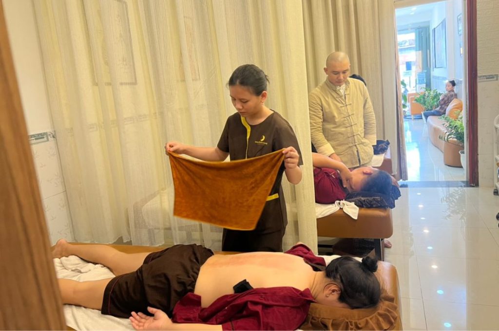 Phòng Khám Đông Y Khoa Học Huyệt Đạo