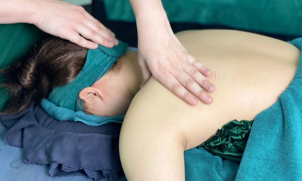 Massage bả vai