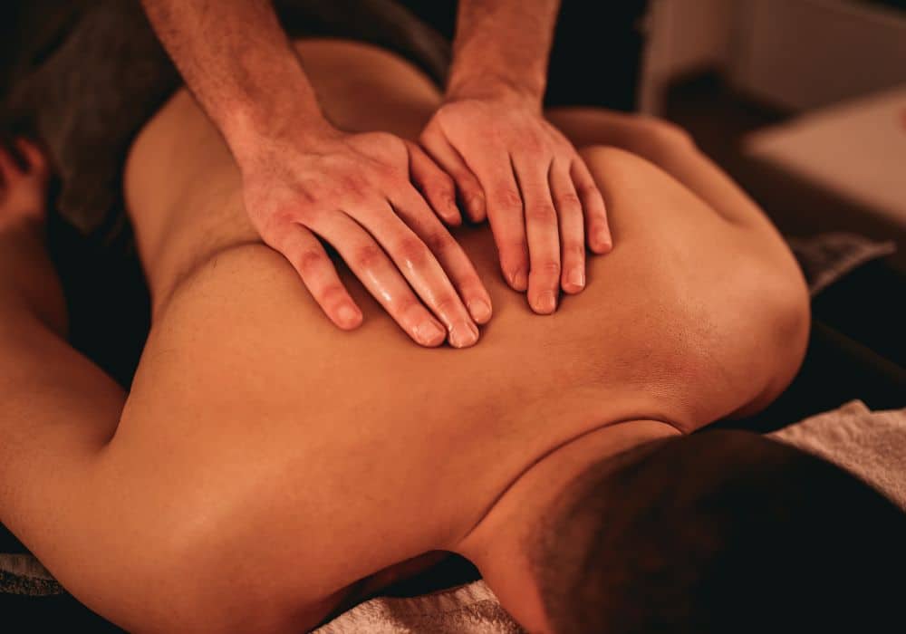 massage-lingam-13 Kỹ thuật massage lingam giúp tăng khoái cảm