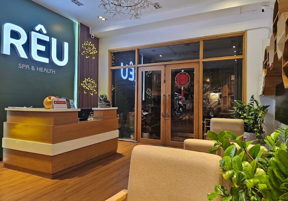 Massage Toàn Thân Chuyên Nghiệp - RÊU Spa Quận 10