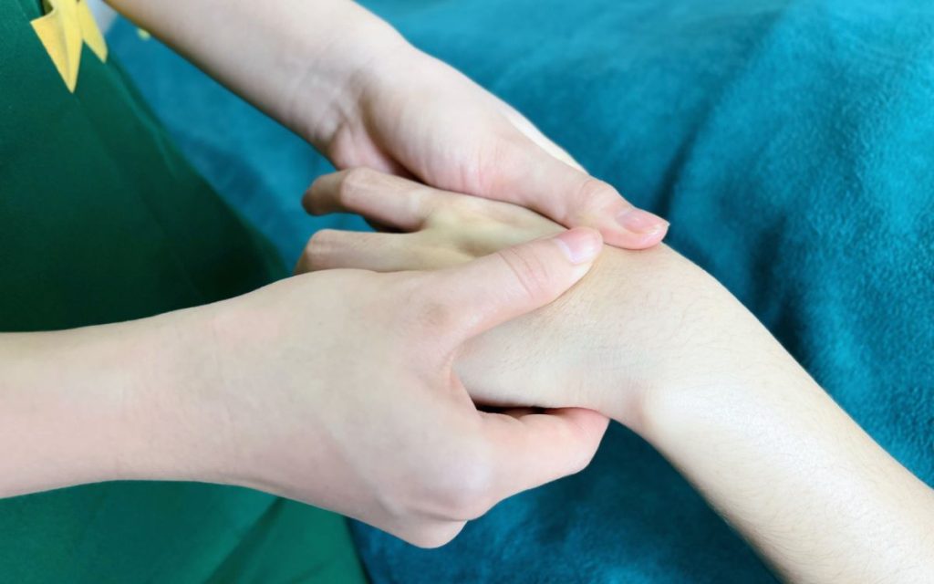 Arm massage