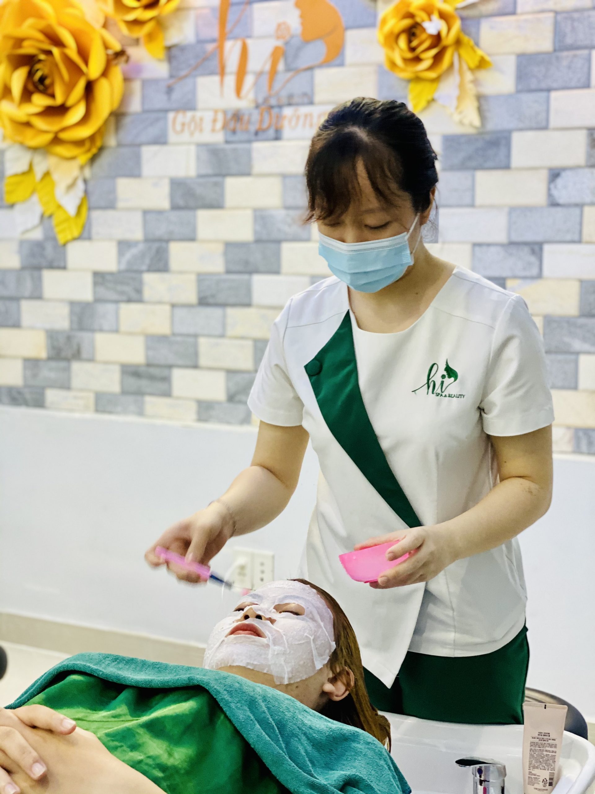 HiSpa cung cấp đa dạng các dịch vụ chăm sóc da và gội đầu dưỡng sinh